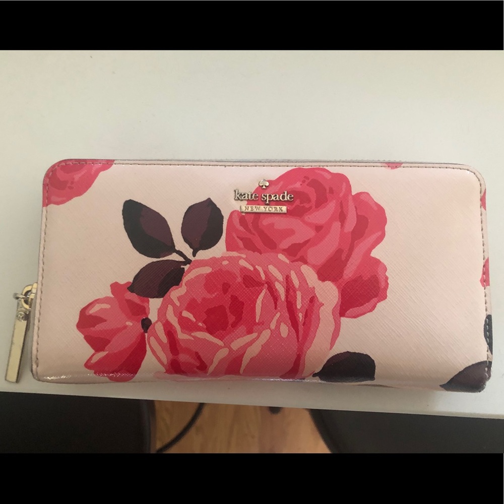 Kate Spade Wallet - Like new